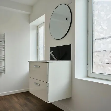 Ng Prestige L Lille L - Bouvines Balneo Apartment *